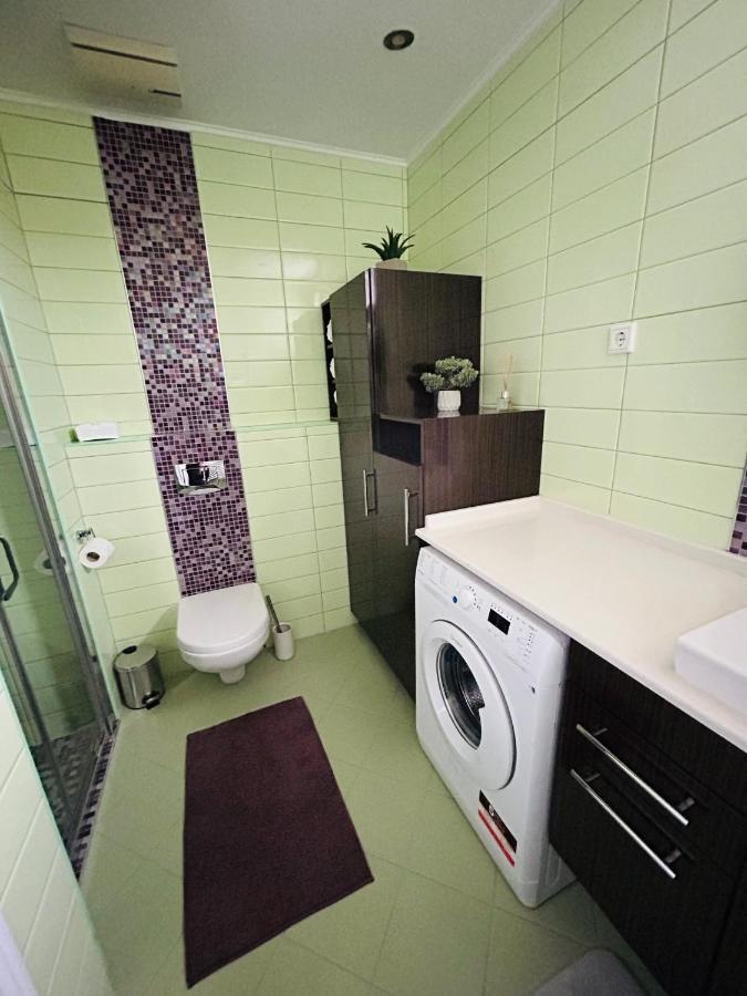 Marina Bay Apartman บูดาเปสต์ ภายนอก รูปภาพ